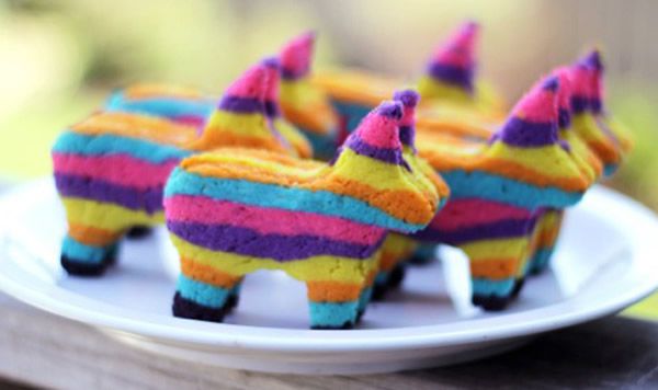 pinata cake en forme d'ânes